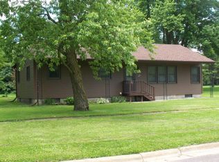 505 1st St SW, Grand Meadow, MN 55936