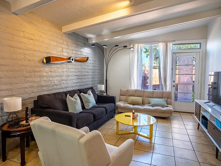 4406 E Hubbell St #4 — Photo 3