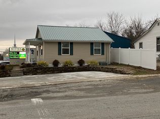 203 W White Oak St, Leitchfield, KY 42754
