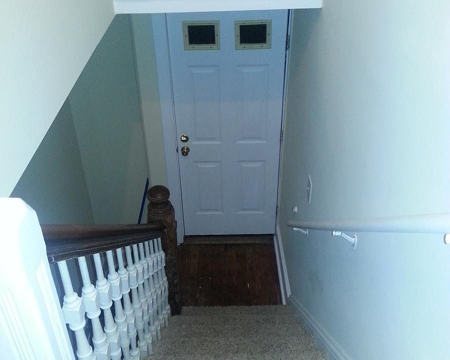1st Private Entrance