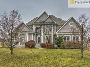 915 E 1938th Rd, Eudora, KS 66025