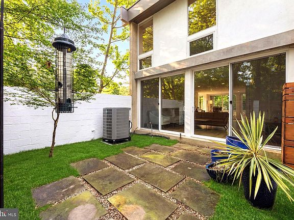 5th image of 11587 Maple Ridge Rd