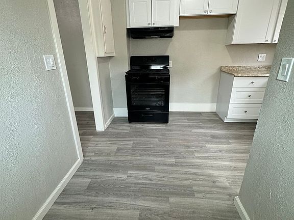 4th image of 1128 N San Jose St