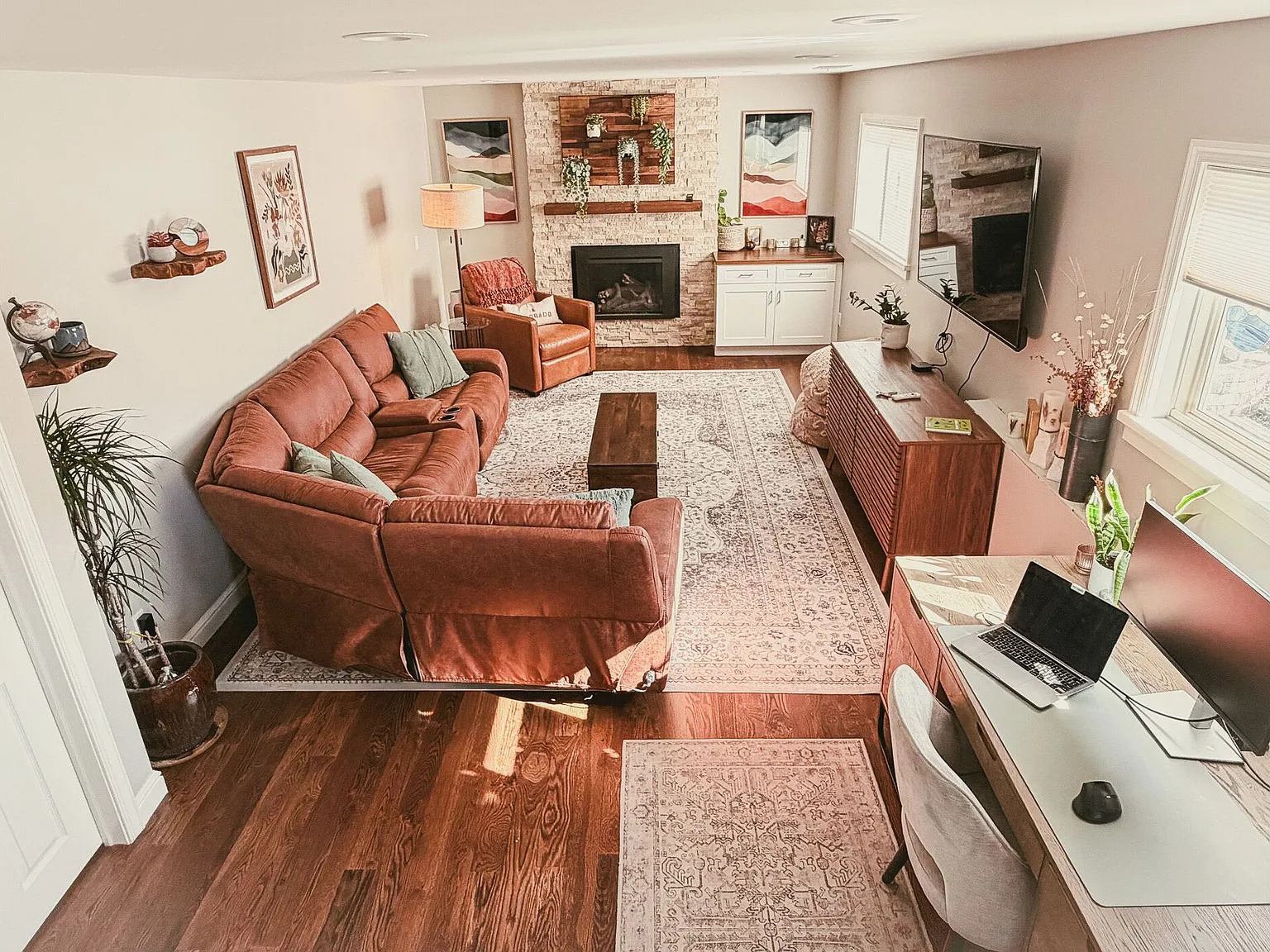 3 bed, 2.5 bath, 1710 sqft, $3,700 — Photo 4