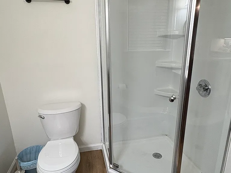 422 Ashley Ave — Photo 14