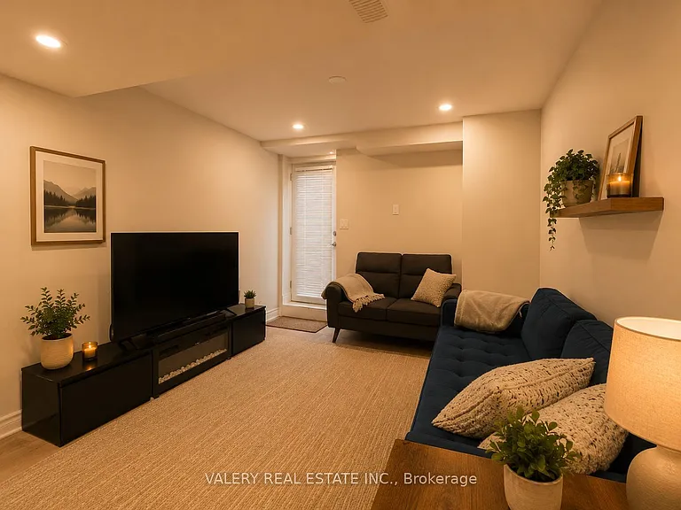 7 Auckland Dr #LOWER — Photo 8