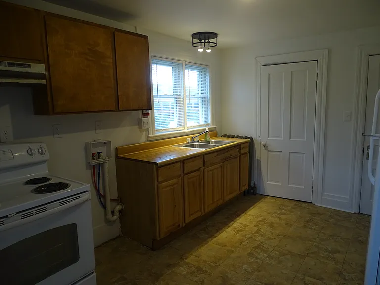 435B Winchester Ave — Photo 26