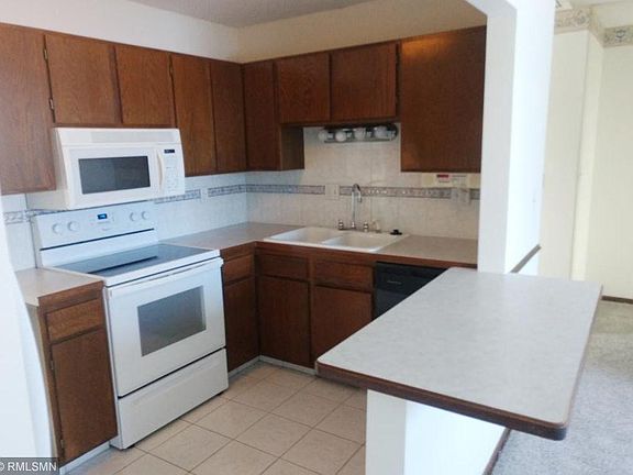 3rd image of 179 22nd St NW