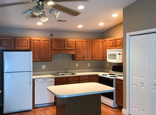 146 Goldenrod Dr, Chatham, IL 62629
