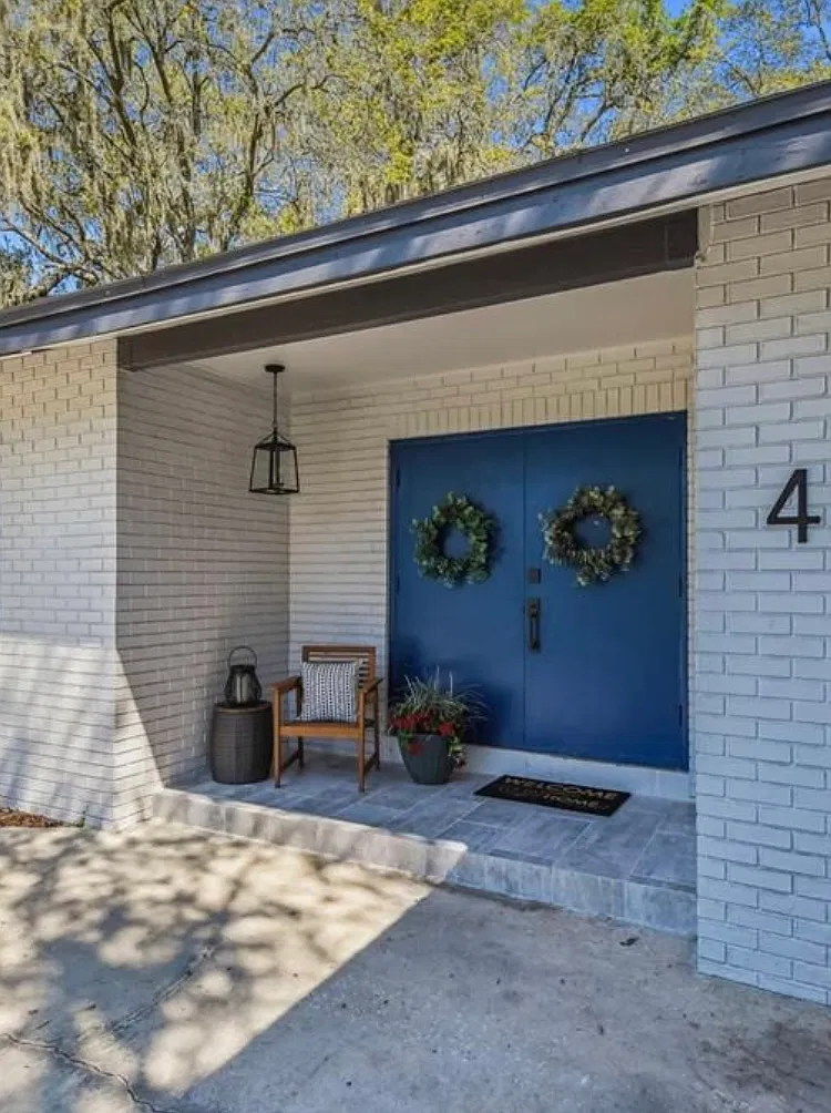 3 bed, 1996 sqft, $3,294 — Photo 1