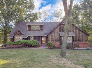 10013 Linden St, Overland Park, KS 66207