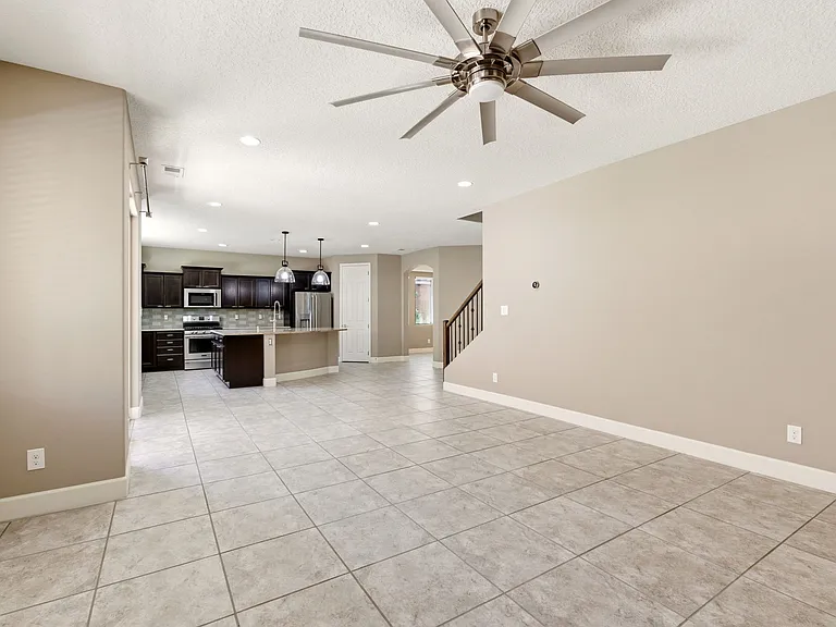 1504 Challedon Dr SE — Photo 24
