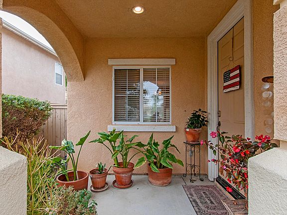 2nd image of 1264 Avenida Amistad