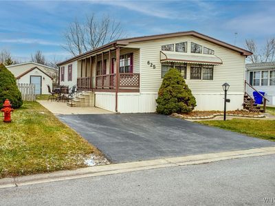 625 Birchwood Dr, Lockport, NY, 14094