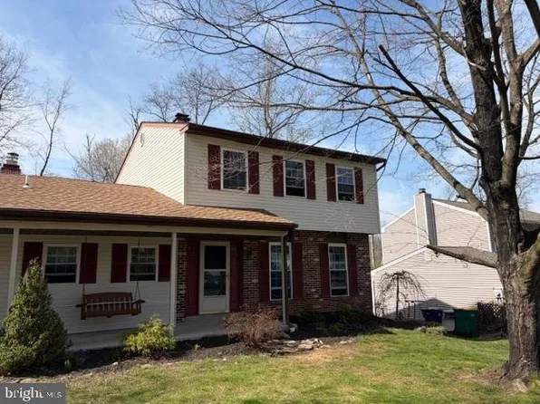 16 Matthew Dr, Sinking Spring, PA 19608