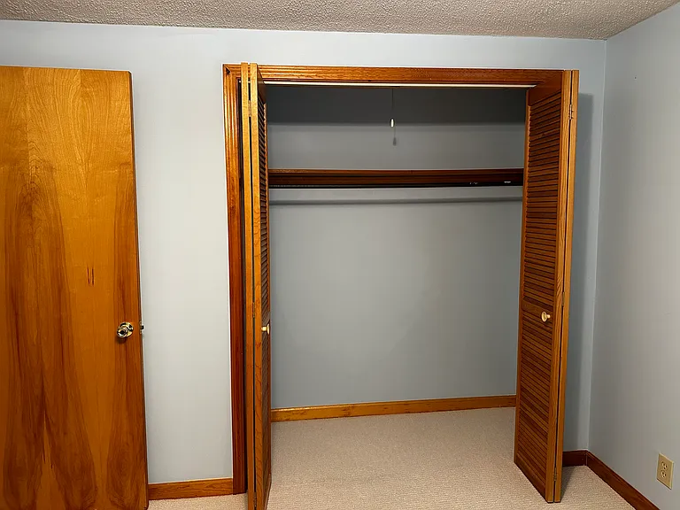 140 N Michael Dr — Photo 9