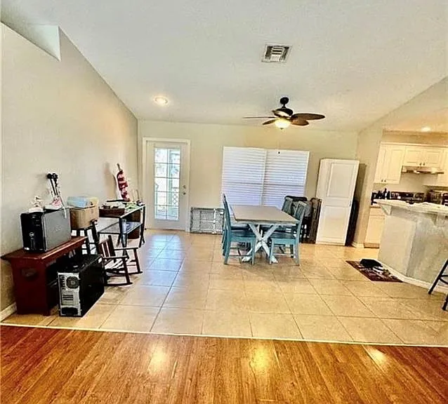 2152 NW 22nd Pl — Photo 7