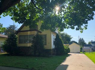 209 S Stott St, Genoa, IL 60135