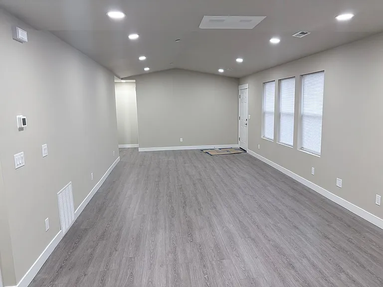 6801 Lombard Ave #B — Photo 9