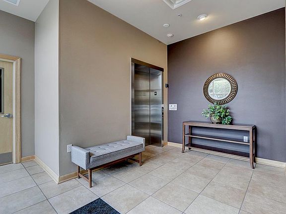 2nd image of 2286 N Swan Blvd