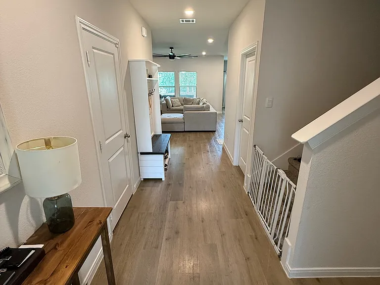 181 Hunters Way — Photo 2