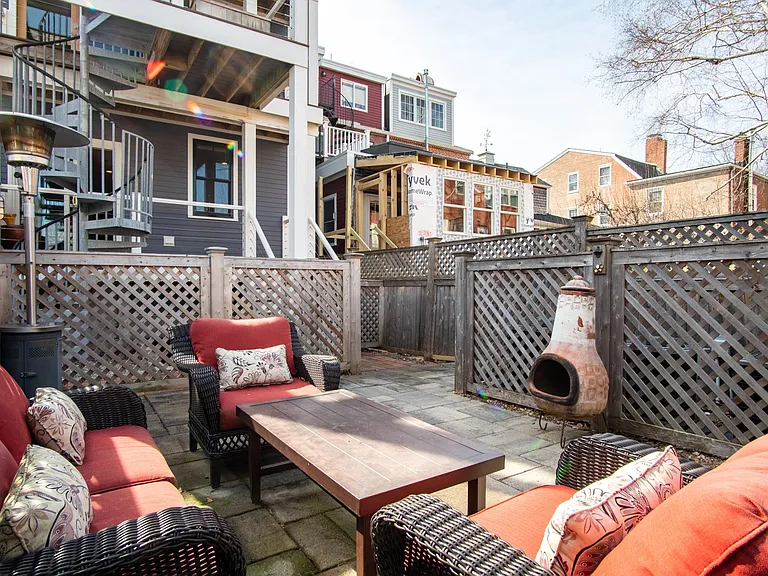 37 Middle St #1 — Photo 29