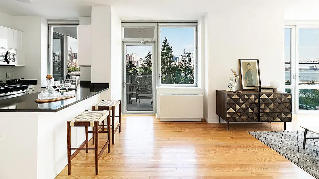 4540 Center Boulevard — Photo 3