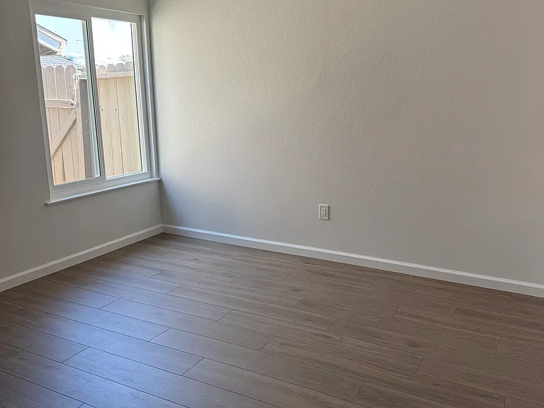 7919 Remington Dr — Photo 13