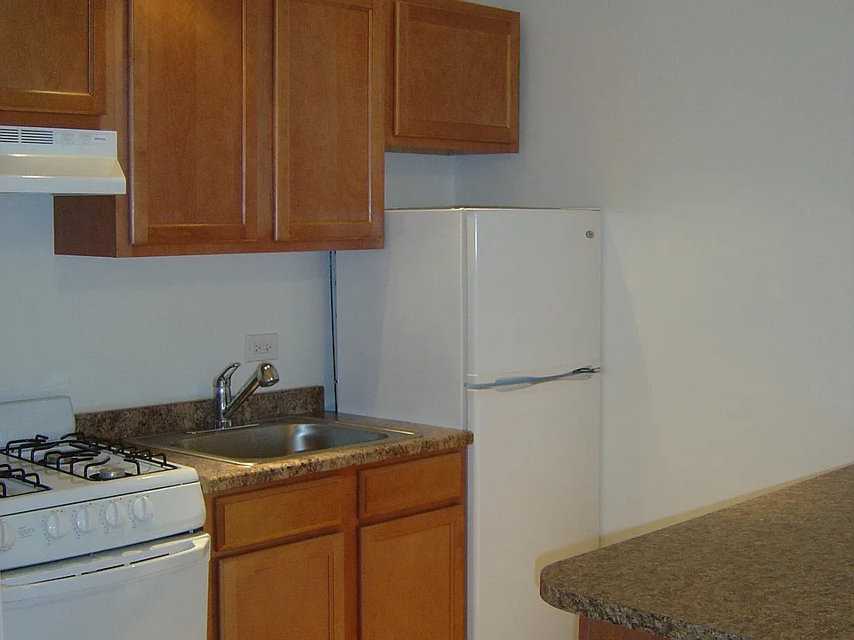 Eff Kitchen