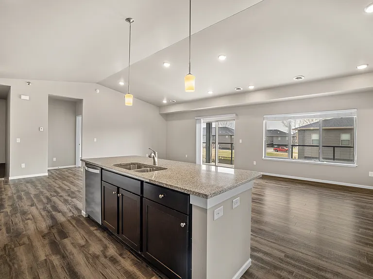 Shadow Crest Townhomes — Photo 27