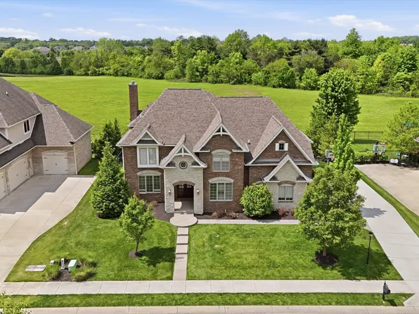 3370 Homestretch Dr, Carmel, IN 46032