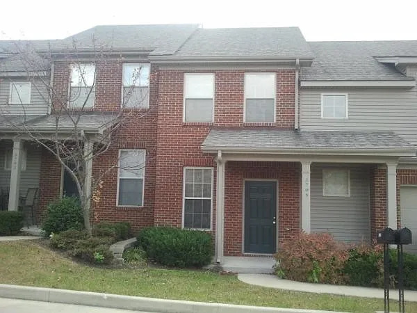 429 Newbury Way photo 1