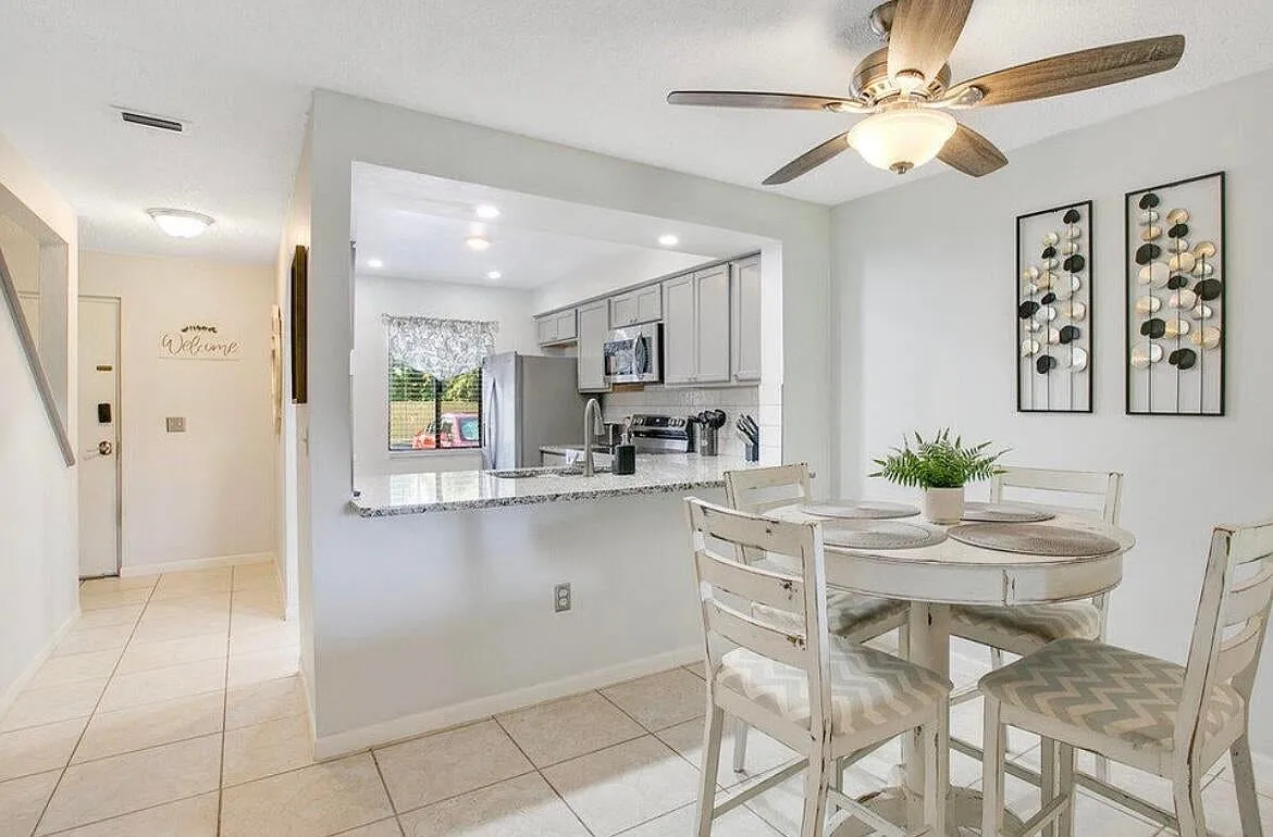 2 bed, 1.5 bath, 1154 sqft, $1,800 — Photo 4