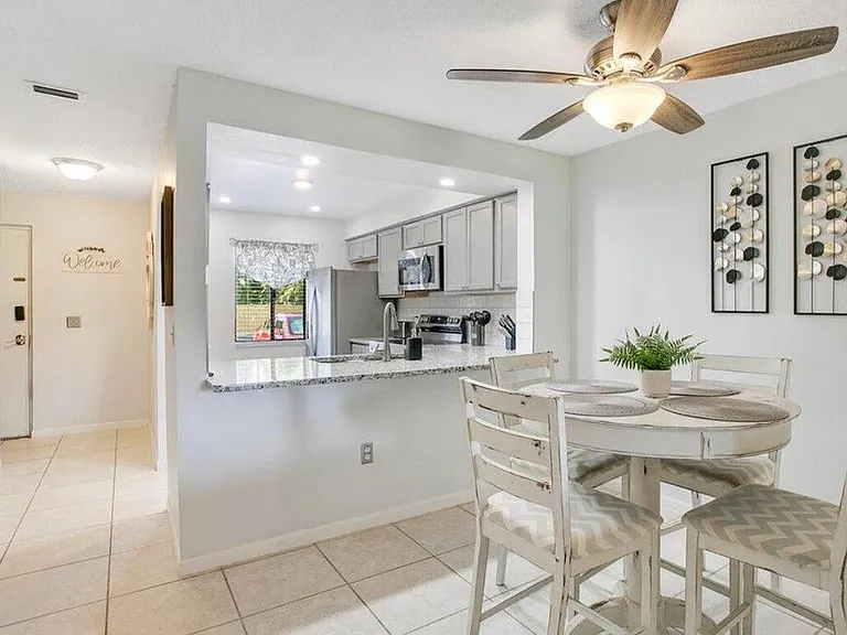 154 San Juan Cir — Photo 4