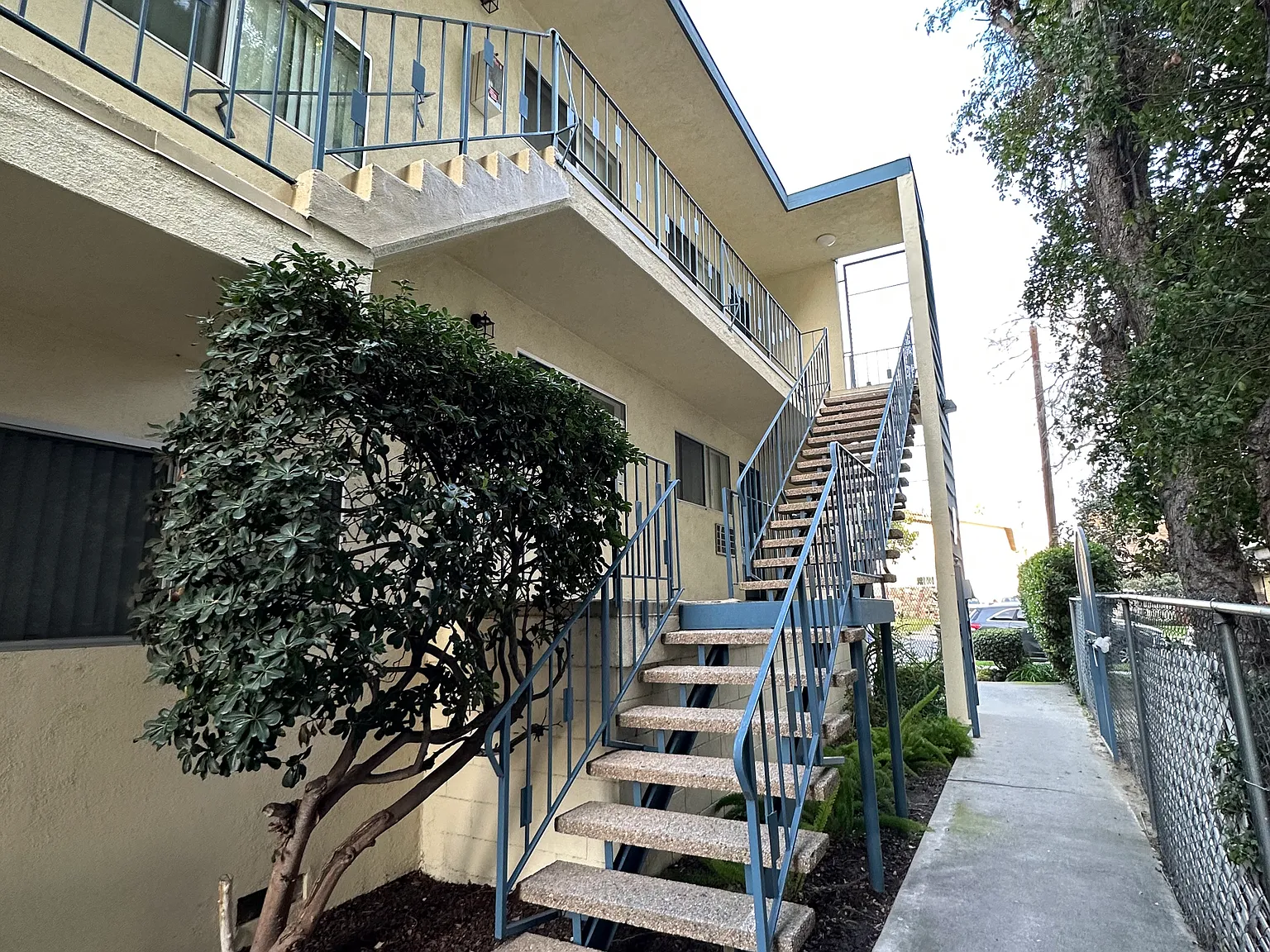 221 N Belmont St — Photo 3