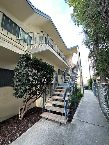 221 N Belmont St #1 Photo 1