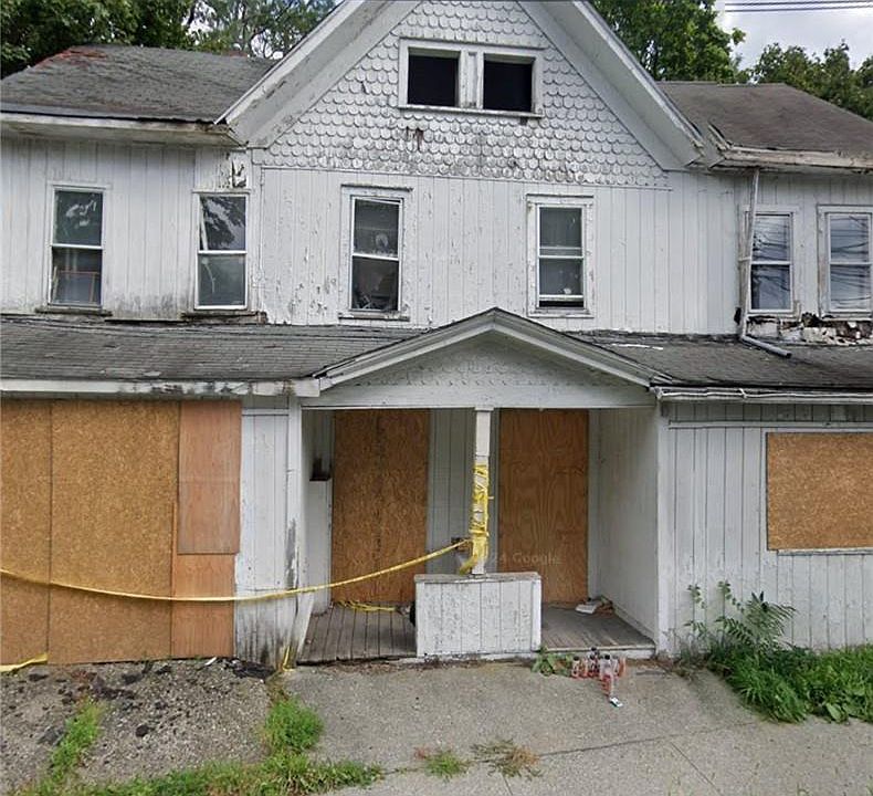 1st image of 35 N Montgomery Street