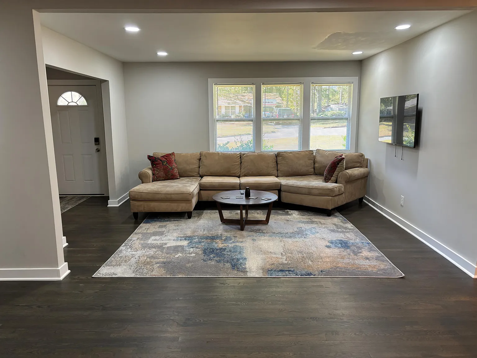 4 bed, 1500 sqft, $2,500 — Photo 3