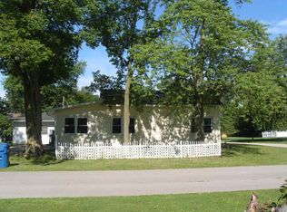 705 N Harris St, Bourbon, IN 46504