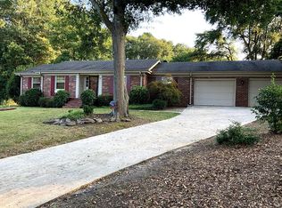 4 Sandridge Ct, Simpsonville, SC 29681