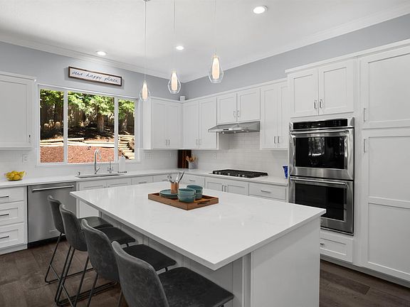 3rd image of 5909 Featherlight Place