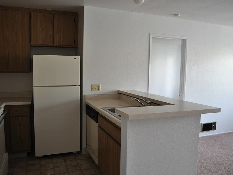 Cobblestone Park Apartments — Photo 33