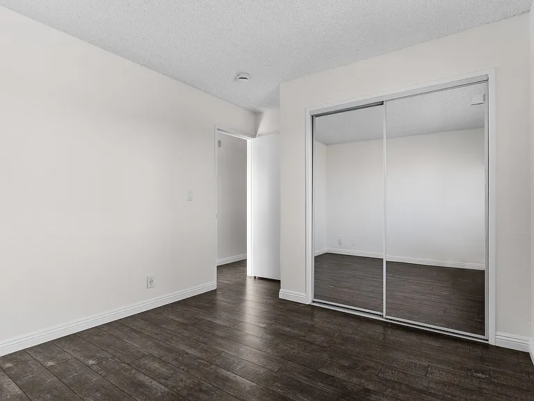 1168 E 10th St #224B — Photo 15