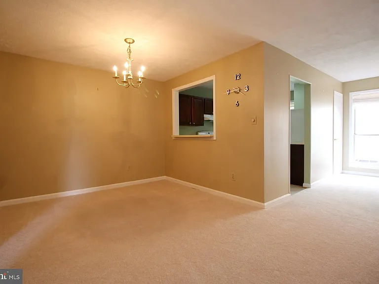 10118 Oakton Terrace Rd #10118 — Photo 9
