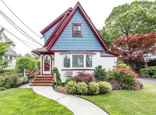 37 Hawthorne St FLOOR 1, Lynbrook, NY 11563