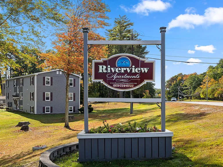 Riverview Apartments — Photo 8