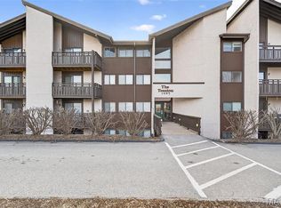1465 Heritage Lndg APT 102, Saint Charles, MO 63303
