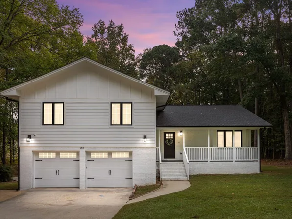 1017 Harvest Mill Ct, Raleigh, NC 27610