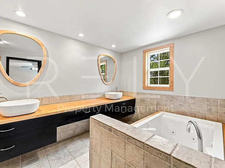 2404 Gabriel View Dr — Photo 29