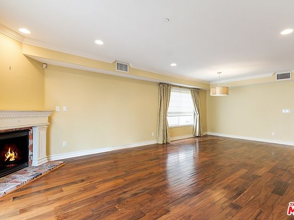 2nd image of 1920 Malcolm Ave Unit 303